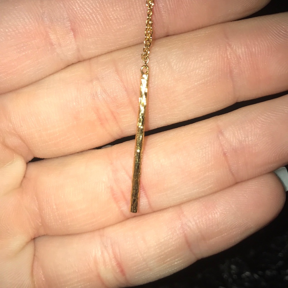 gold vertical line necklace